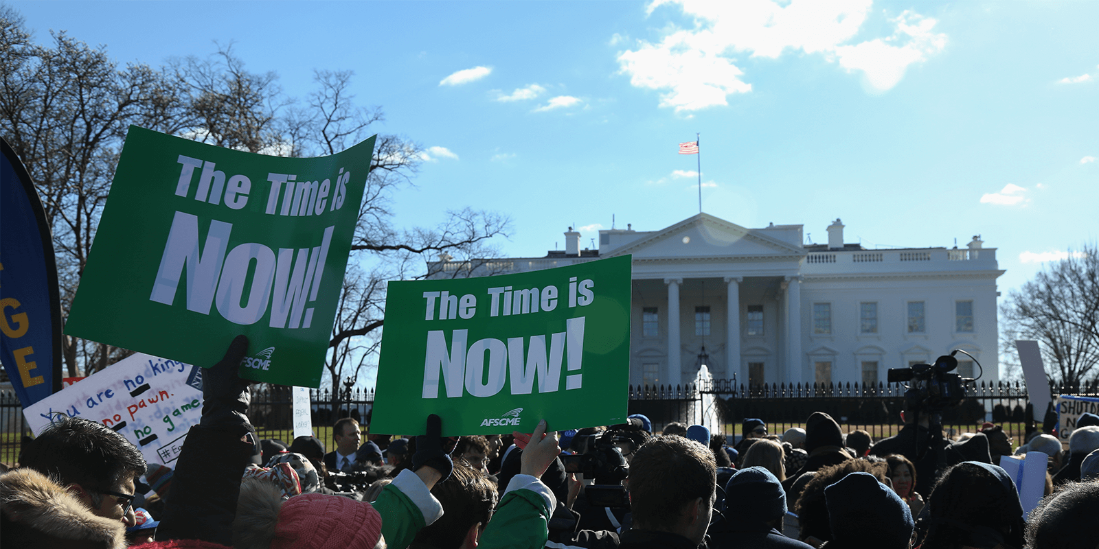 AFSCME Members Join Federal Workers in Rally to End Government Shutdown